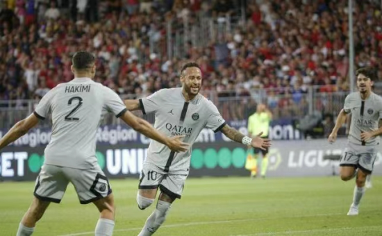 在社交媒体 在社交媒体