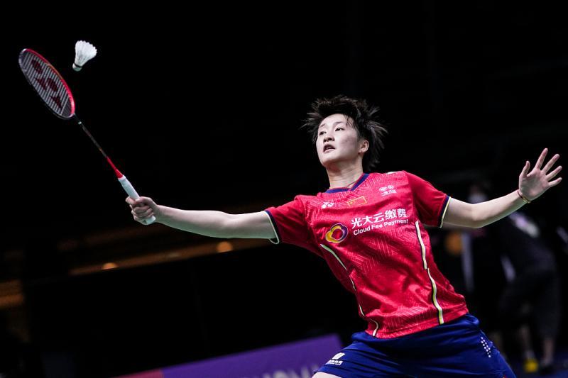 场上保持冷 场上保持冷